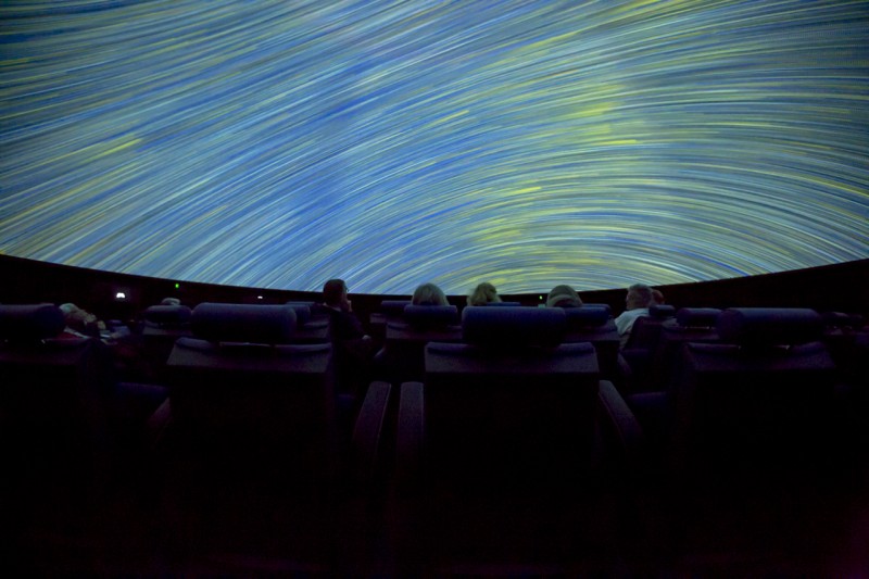 Staunen im Planetarium